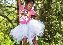 U’Lyssa prepares to release the record of the year with single “Rock with Me” U’Lyssa prepares to release the record of the year with single “Rock with Me”